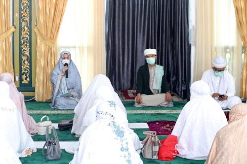 Salat Tasbih Maknai Pengajian Ramadhan TP PKK Medan